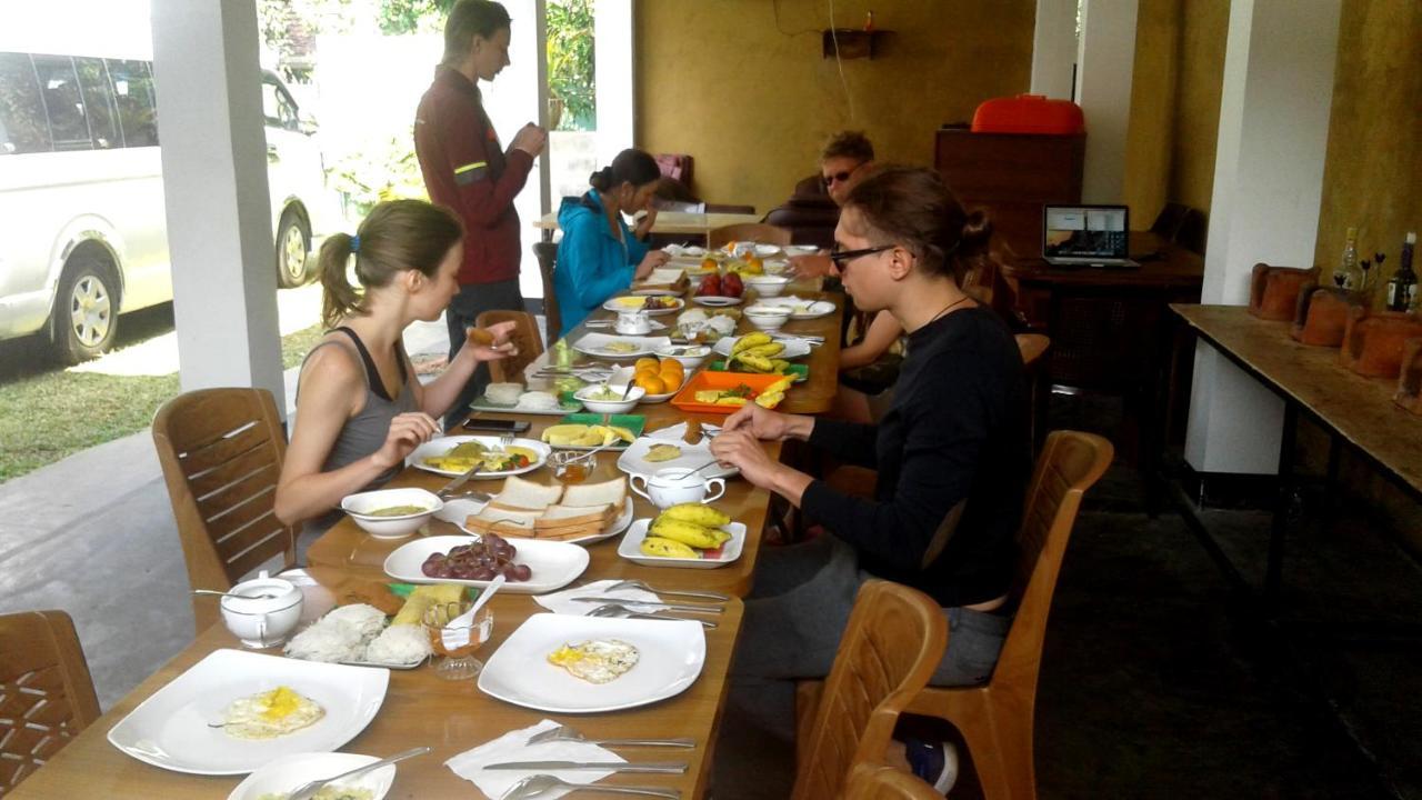 Share Safari Family Bungalow Udawalawe Exteriör bild