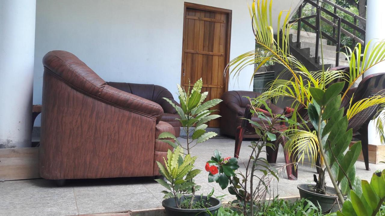 Share Safari Family Bungalow Udawalawe Exteriör bild