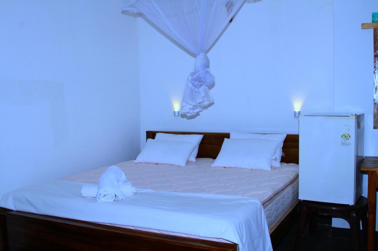 Share Safari Family Bungalow Udawalawe Exteriör bild