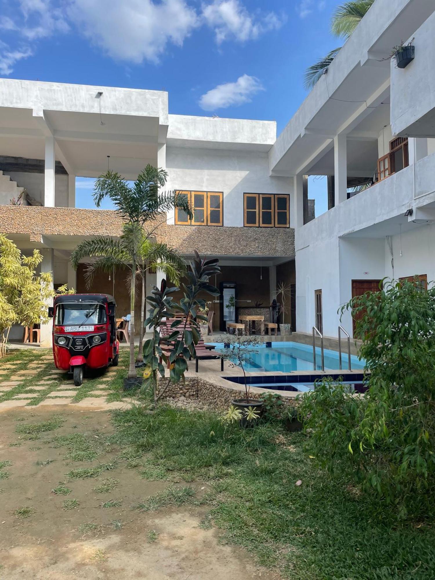 Share Safari Family Bungalow Udawalawe Exteriör bild